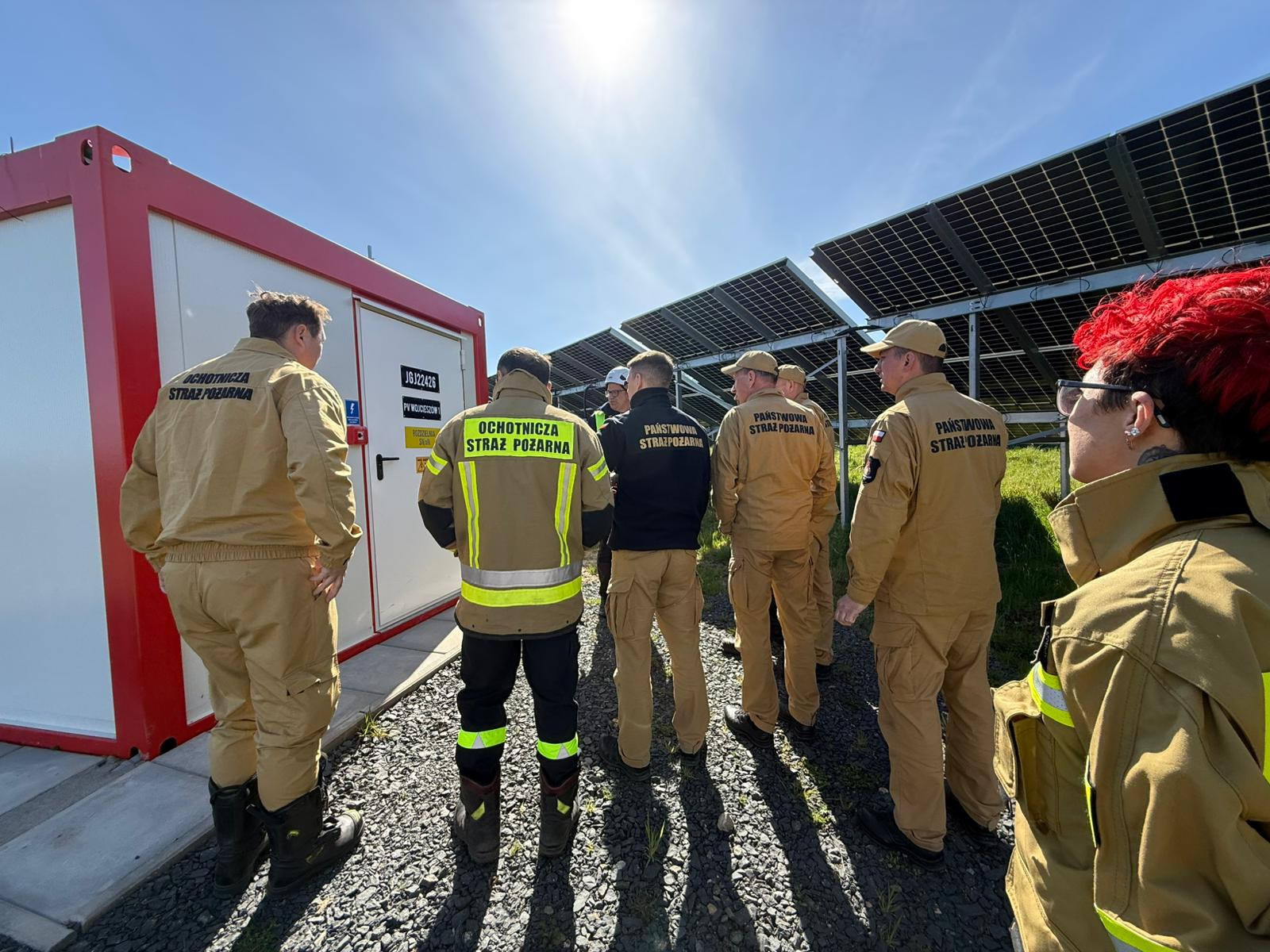 Szkolenie z technik gaszenia farm fotowoltaicznych - OSP Swieriawa